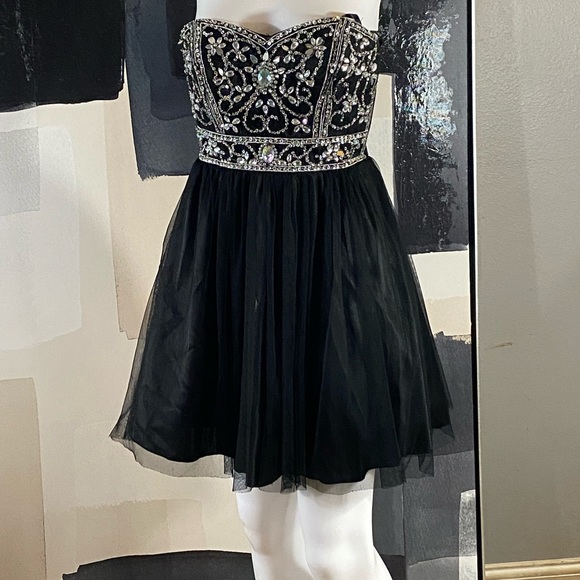 Bee Darlin Dresses & Skirts - Bee Darlin size 1/2 Cocktail, evening, wedding, prom, ball gown.